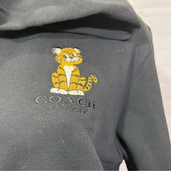 COACH limited edition year of the tiger Hoodie. Super cute tiger graphic nwt - Picture 4 of 9